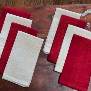 Threshold Holiday cloth napkins. Christmas glittery 8 pc 4 of each color